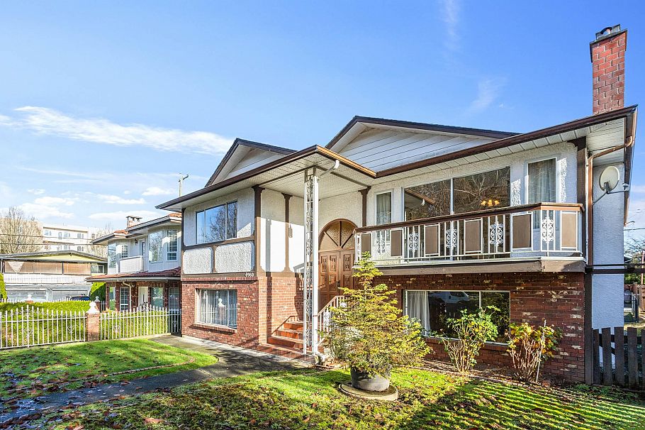 4960 Prince Albert Street Vancouver, BC - 1
