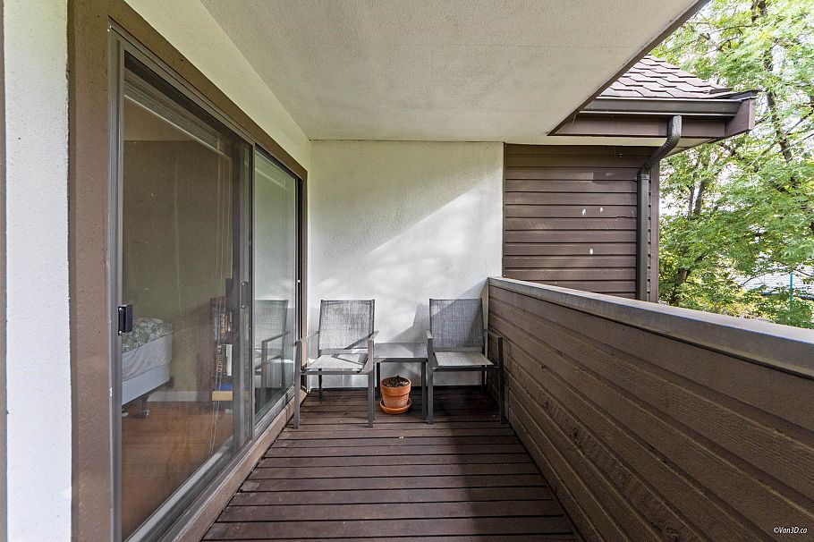 302 1633 W 11th Avenue Vancouver, BC - 17