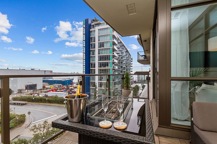 603 172 Victory Ship Way North Vancouver, BC - 10