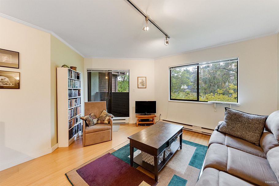 302 1633 W 11th Avenue Vancouver, BC - 3