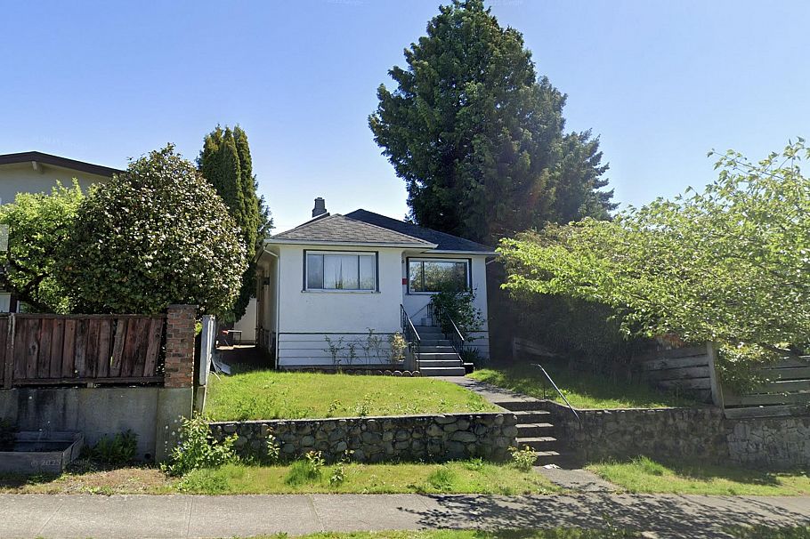 8236 Haig Street Vancouver, BC - 8