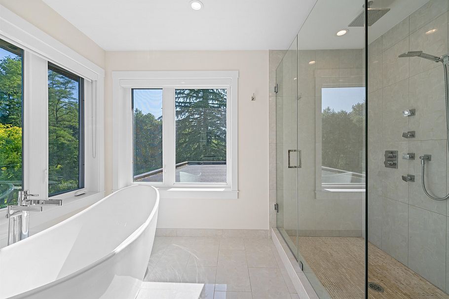 5199 Cliffridge Avenue North Vancouver, BC - 29