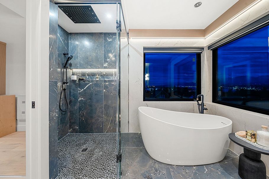 3679 Pandora Street Vancouver, BC - 21