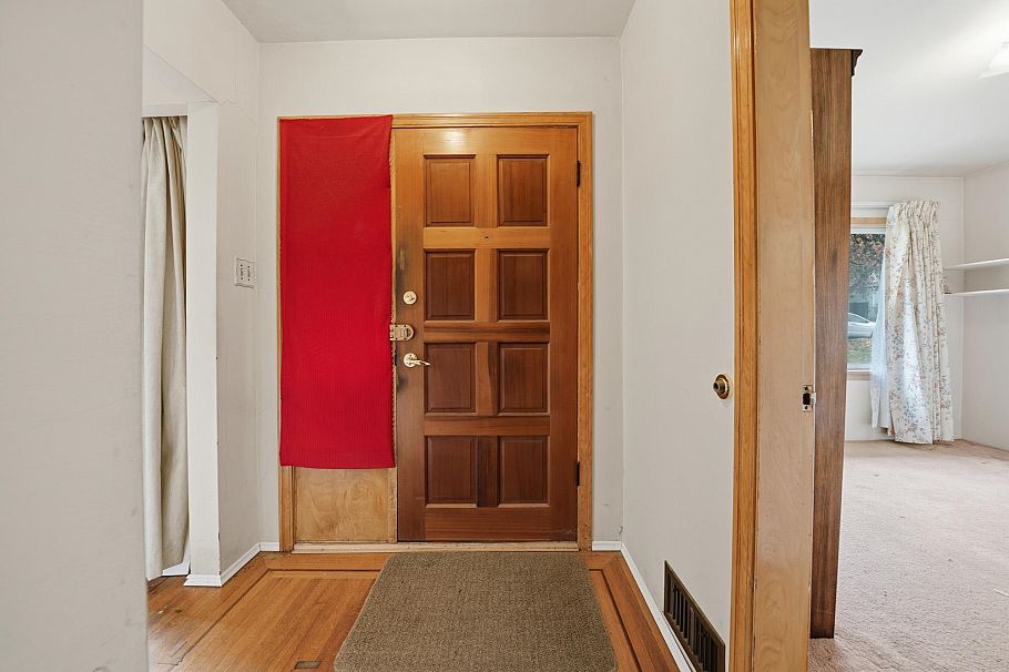 5878 Argyle Vancouver, BC - 10