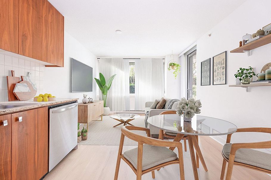 302 1030 W Broadway Street Vancouver, BC - 2