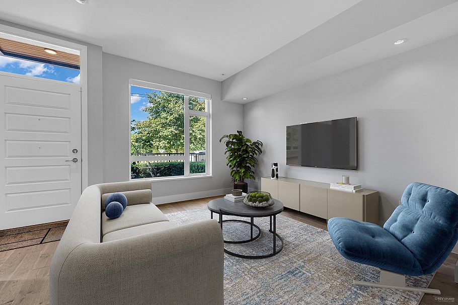 7478 Granville Street Vancouver, BC - 2