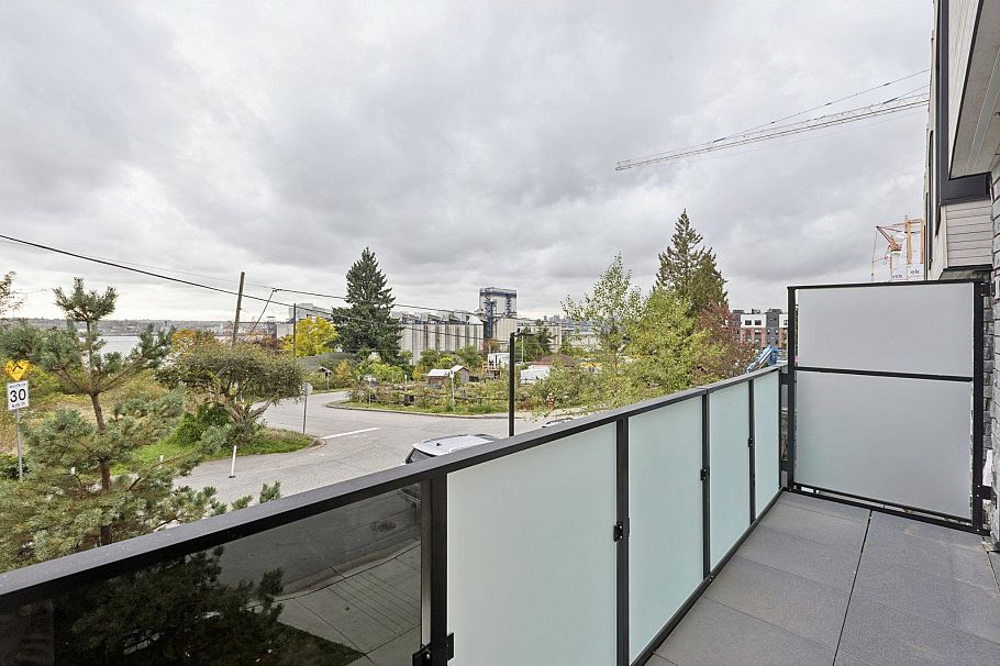 112 650 E 2nd Street North Vancouver, BC - 20