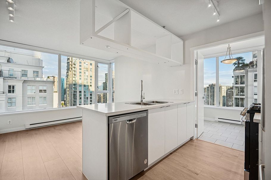 2103 1001 Richards Street Vancouver, BC - 8