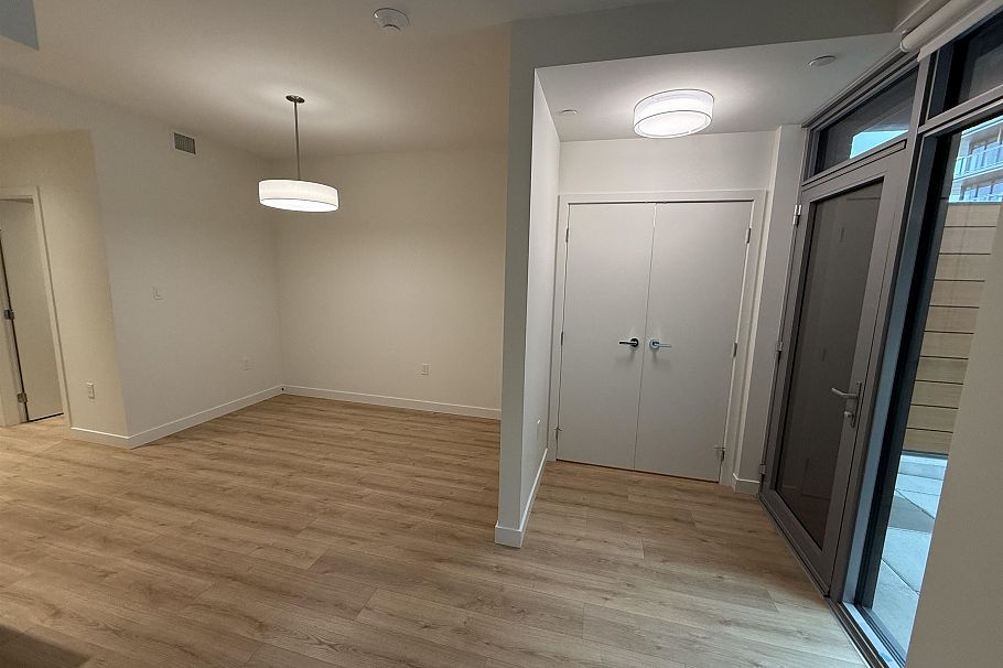 117 755 HARBOURSIDE DRIVE, North Vancouver BC V7P 0G1 North Vancouver, BC - 5