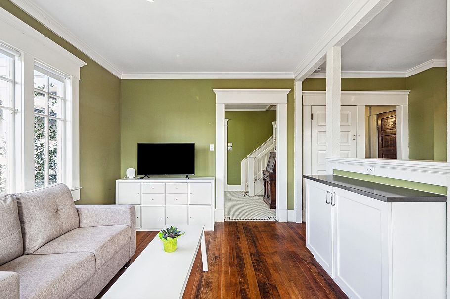 341 W 22nd Street North Vancouver, BC - 19