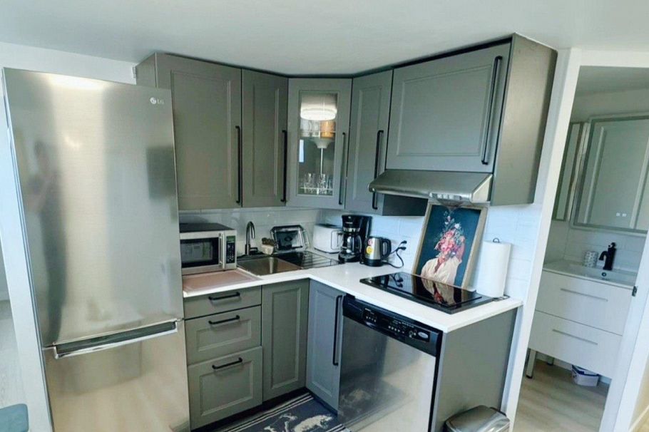 515 W Queens Road North Vancouver, BC - 34