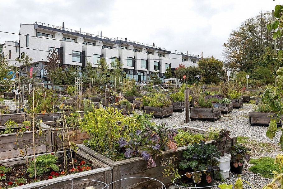 112 650 E 2nd Street North Vancouver, BC - 36