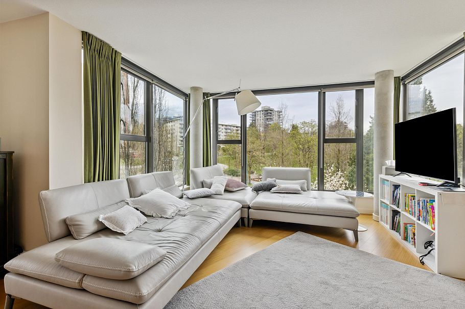 501 683 Victoria Park West North Vancouver, BC - 3