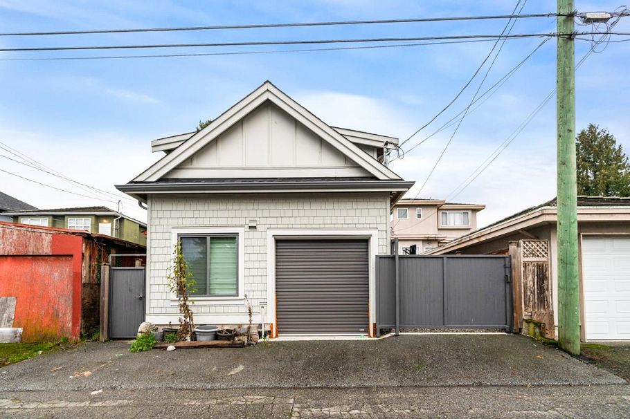 1176 E 60th Avenue Vancouver, BC - 28