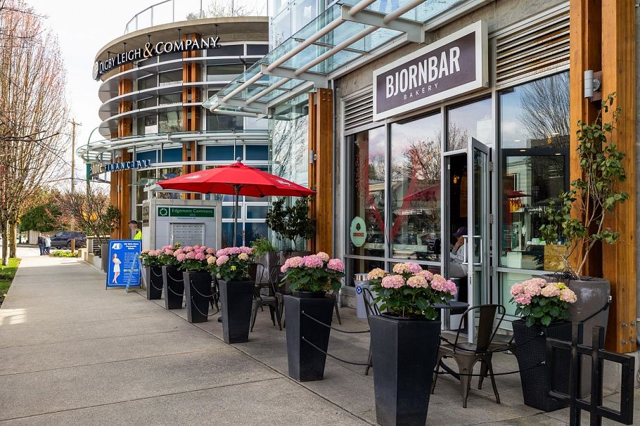 3680 Edgemont Boulevard North Vancouver, BC - 34