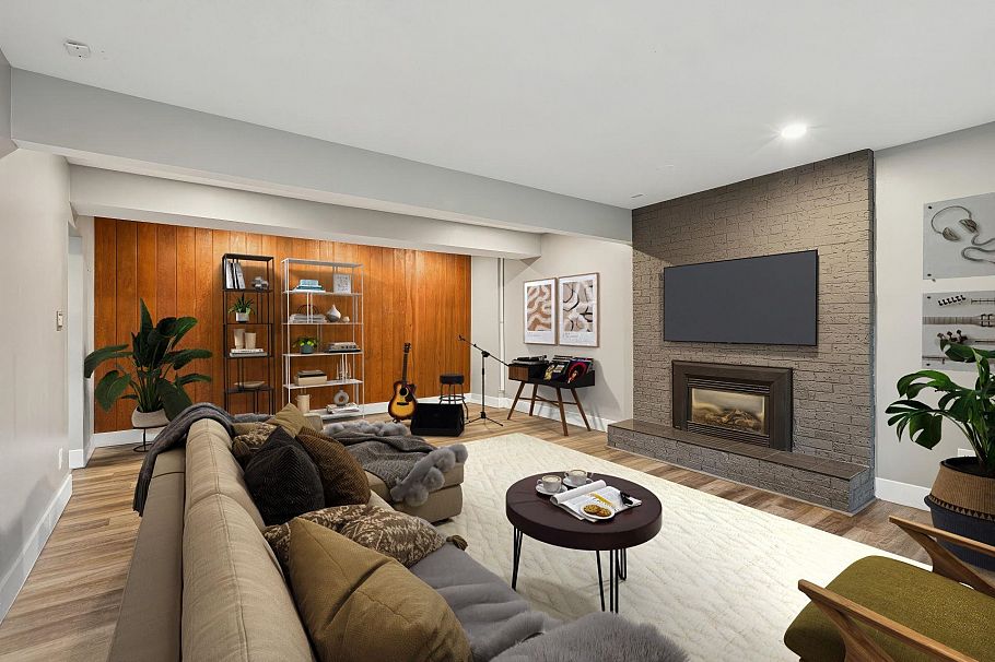 1433 Mcnair Drive North Vancouver, BC - 25