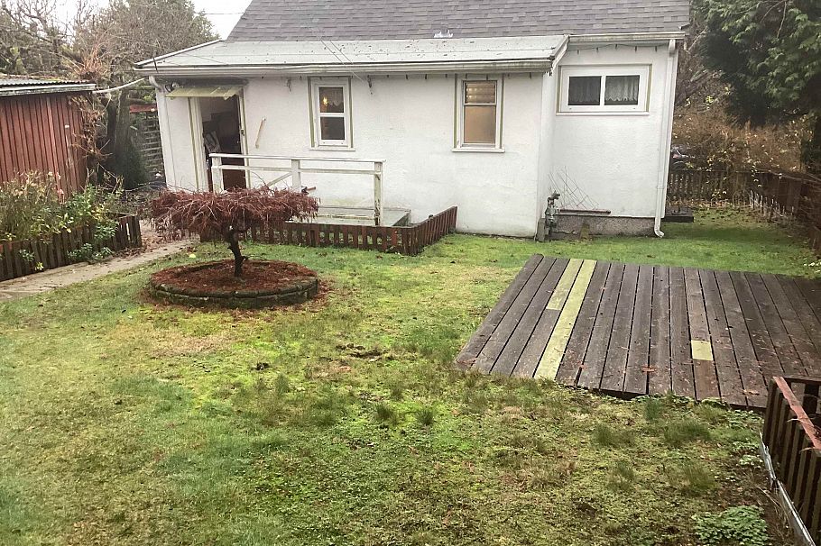 488 E 4th Street North Vancouver, BC - 5