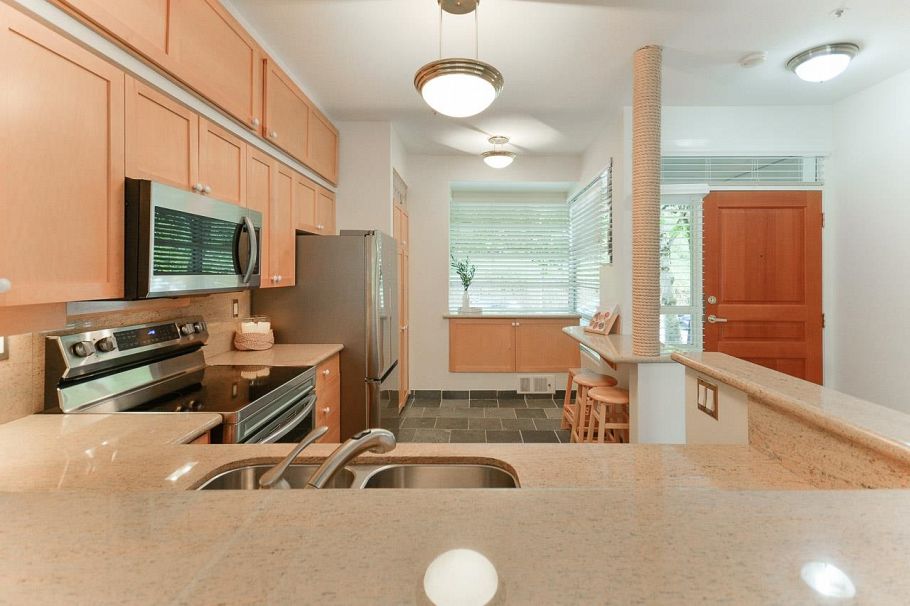 TH2 2040 E Kent South Avenue Vancouver, BC - 11