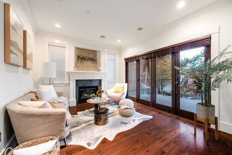 2031 W 45th Avenue Vancouver, BC - 9