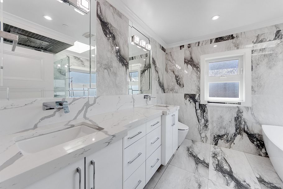 6913 Argyle Street Vancouver, BC - 34