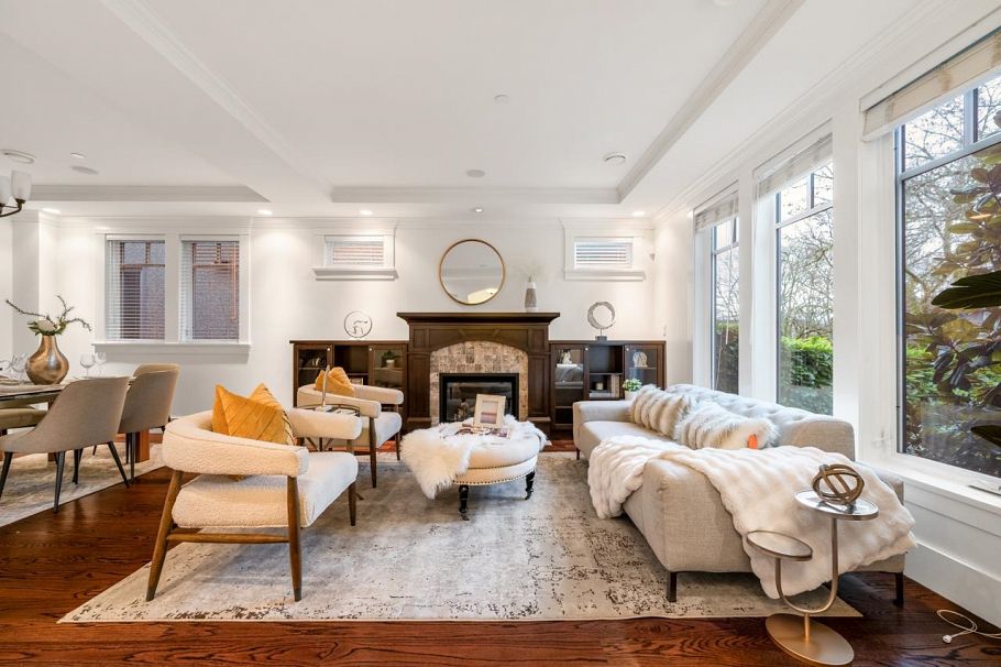 2031 W 45th Avenue Vancouver, BC - 3