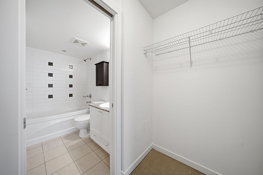 1908 938 Smithe Street Vancouver, BC - 23