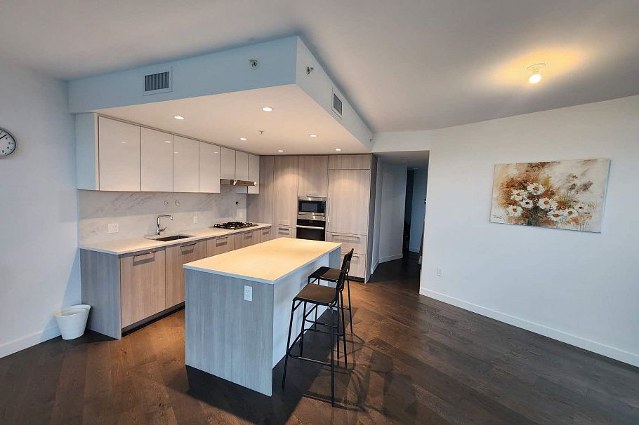 1605 8199 Capstan Way Richmond, BC - 5