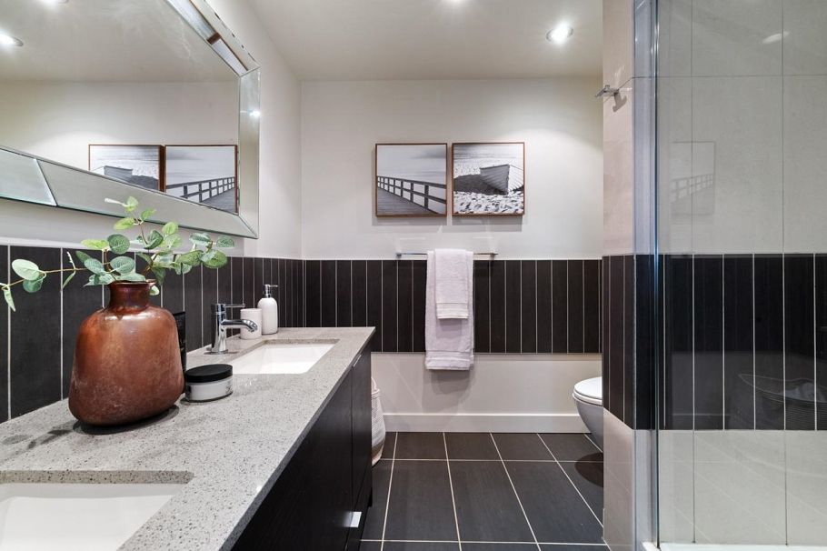 188 Chesterfield Avenue North Vancouver, BC - 24