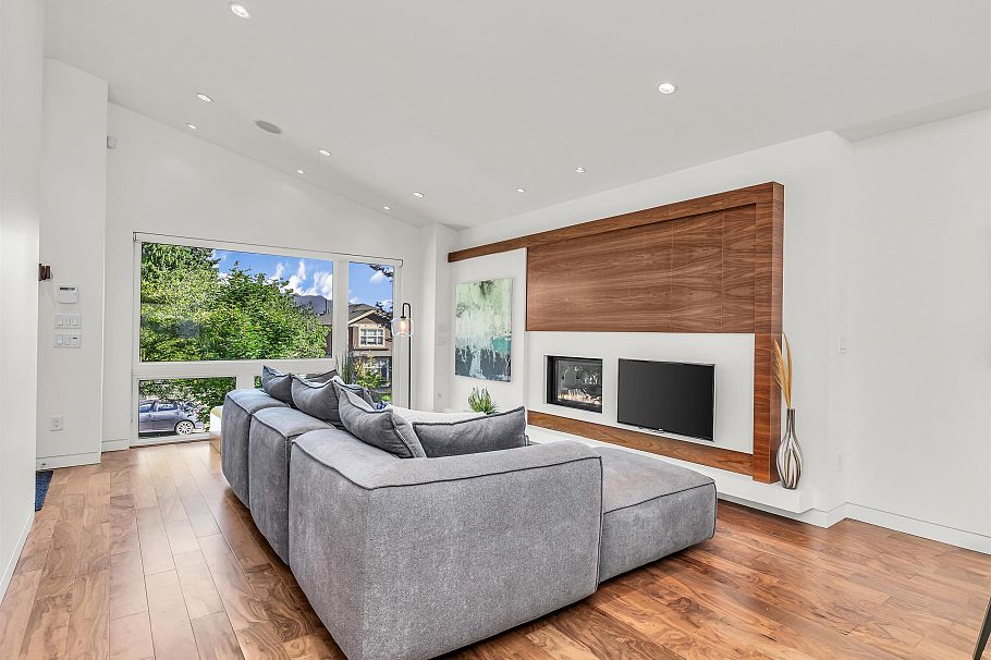 534 E 29th Avenue Vancouver, BC - 8