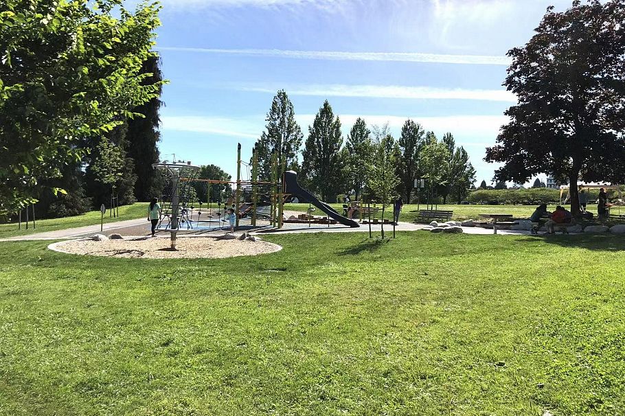 233 Waterleigh Drive Vancouver, BC - 32