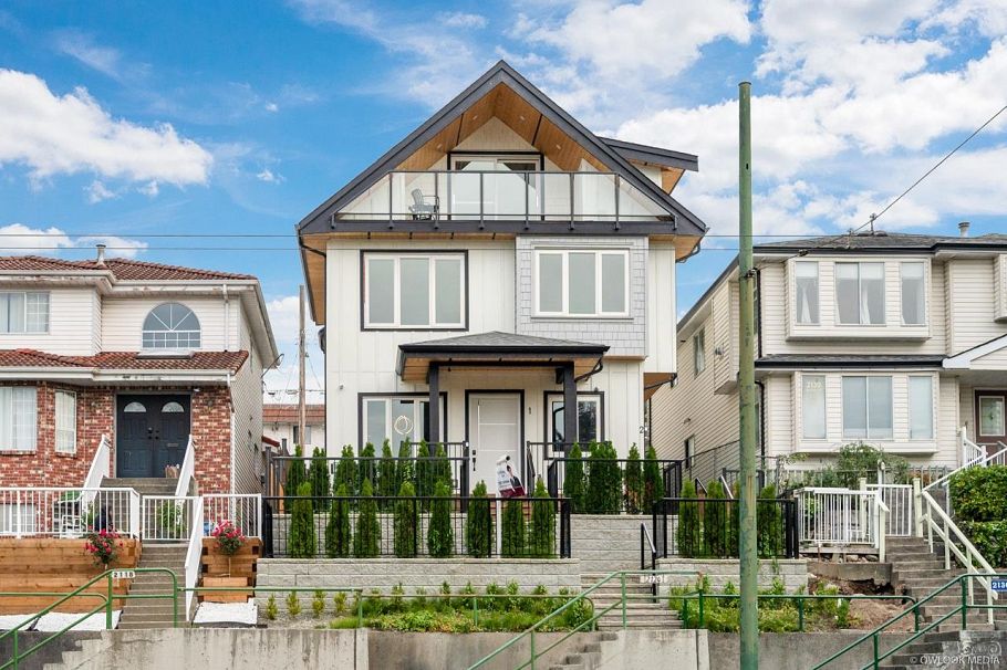 1 2124 Renfrew Street Vancouver, BC - 21