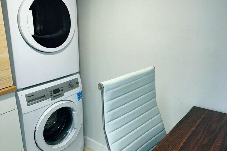 515 W Queens Road North Vancouver, BC - 31