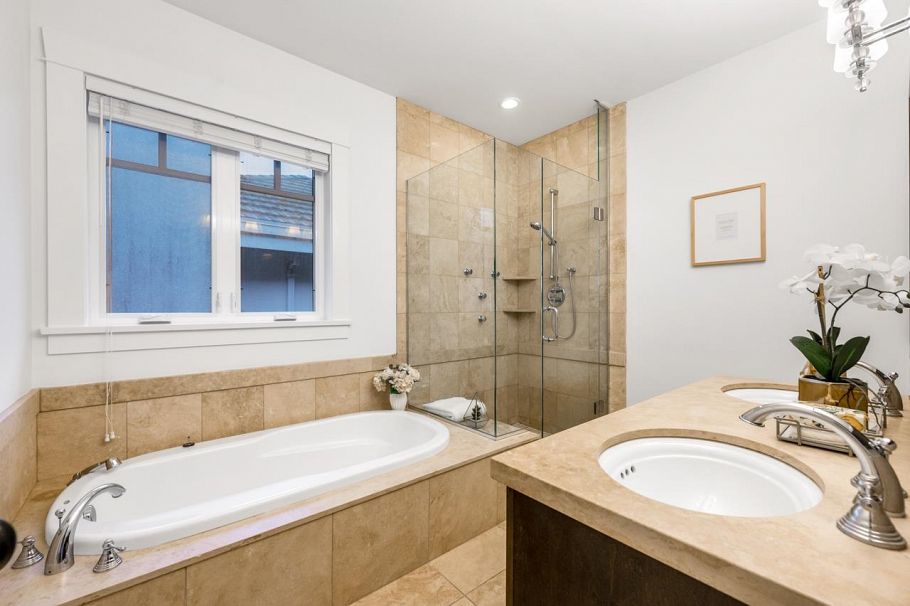 2031 W 45th Avenue Vancouver, BC - 14