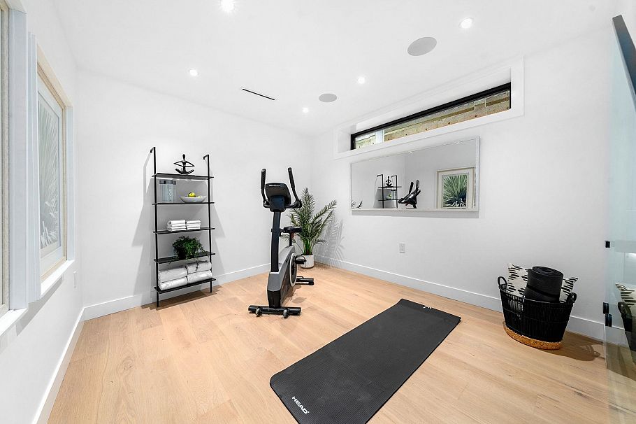 3679 Pandora Street Vancouver, BC - 31