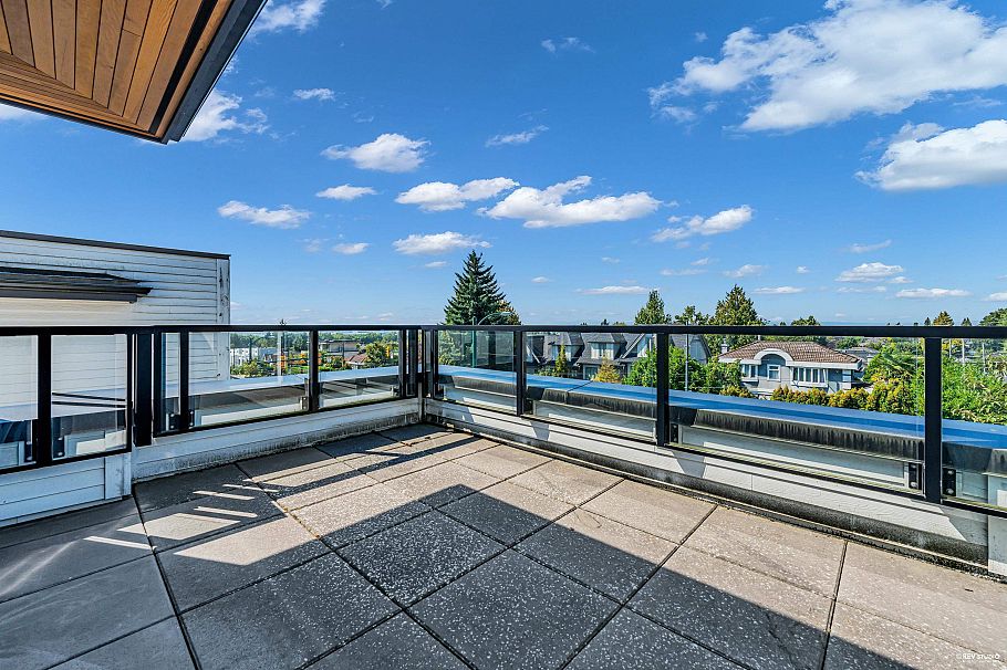 7478 Granville Street Vancouver, BC - 17