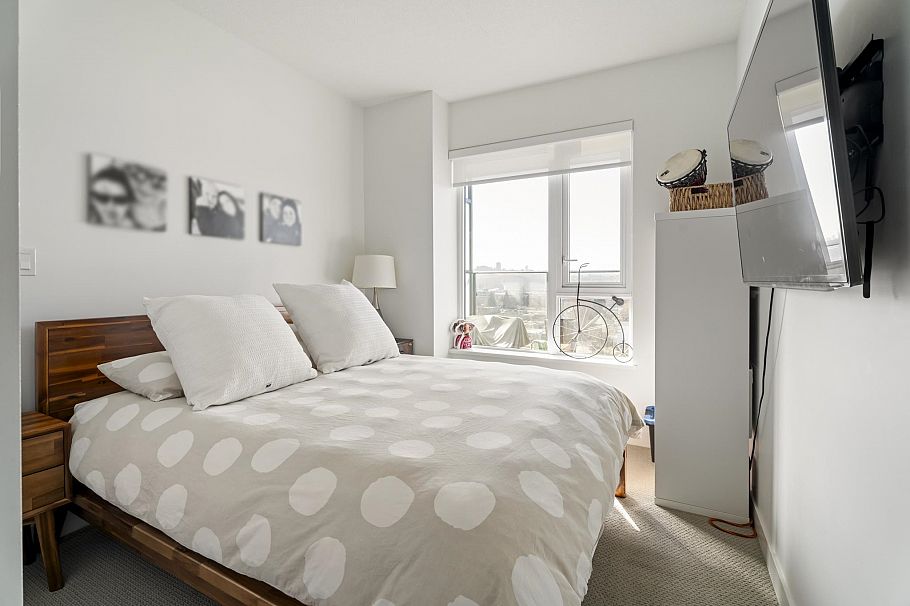 1004 1401 Hunter Street North Vancouver, BC - 12