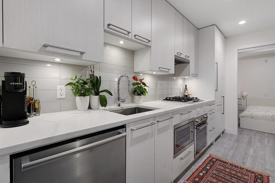 124 2035 Glenaire Drive North Vancouver, BC - 6