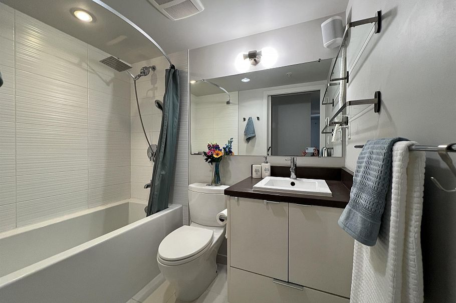 2301 161 W Georgia Street Vancouver, BC - 8