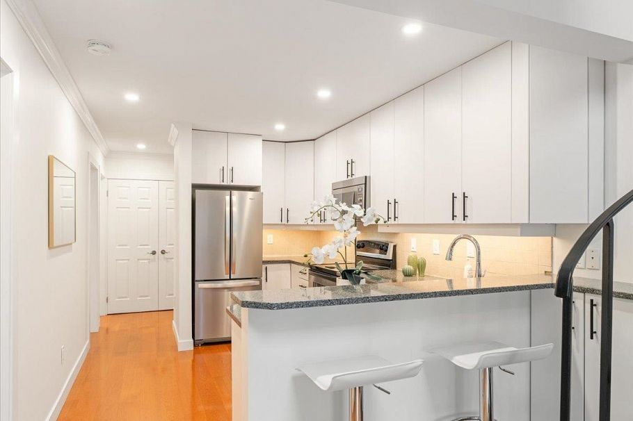 403 1274 Barclay Street Vancouver, BC - 5