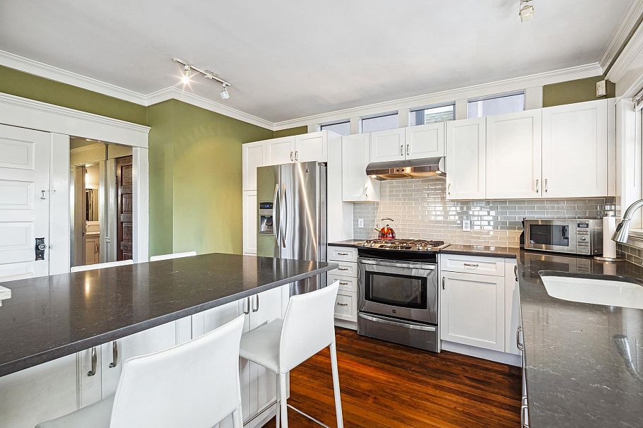 341 W 22nd Street North Vancouver, BC - 15