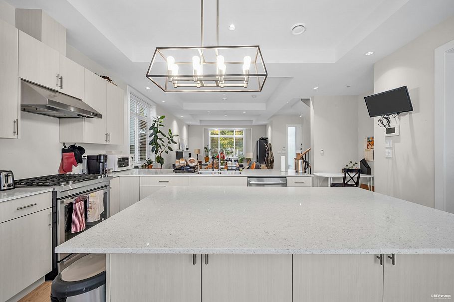 4770 Lanark Street Vancouver, BC - 5