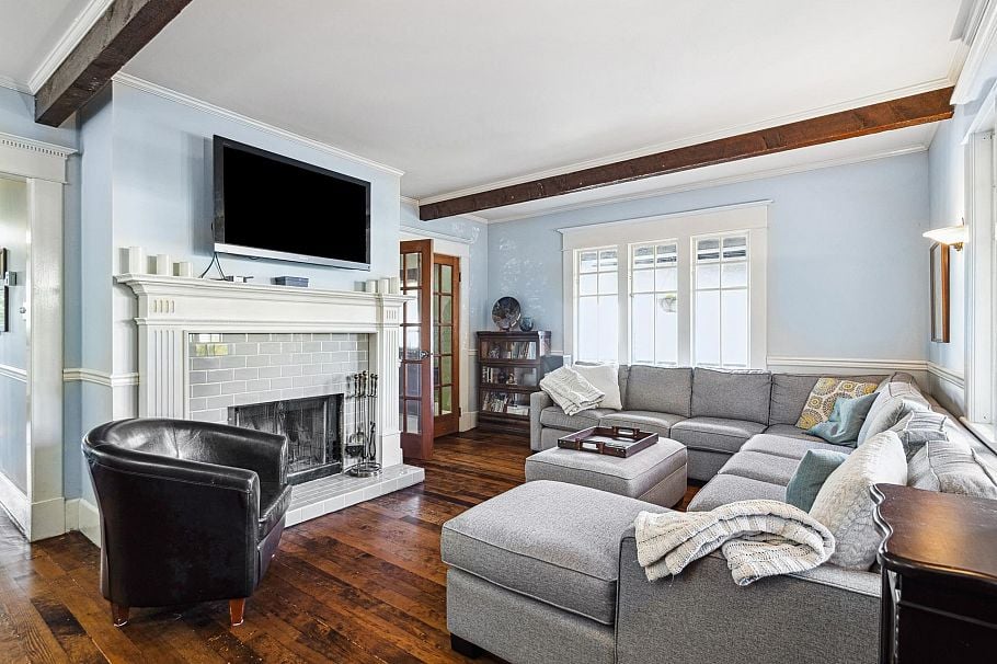 341 W 22nd Street North Vancouver, BC - 5