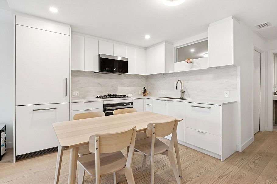 112 650 E 2nd Street North Vancouver, BC - 1