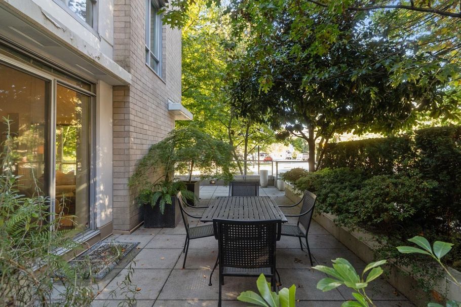 188 Chesterfield Avenue North Vancouver, BC - 14