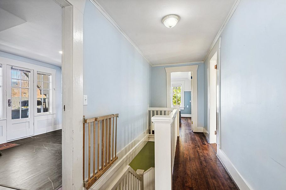 341 W 22nd Street North Vancouver, BC - 20