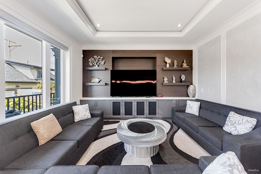 6913 Argyle Street Vancouver, BC - 14