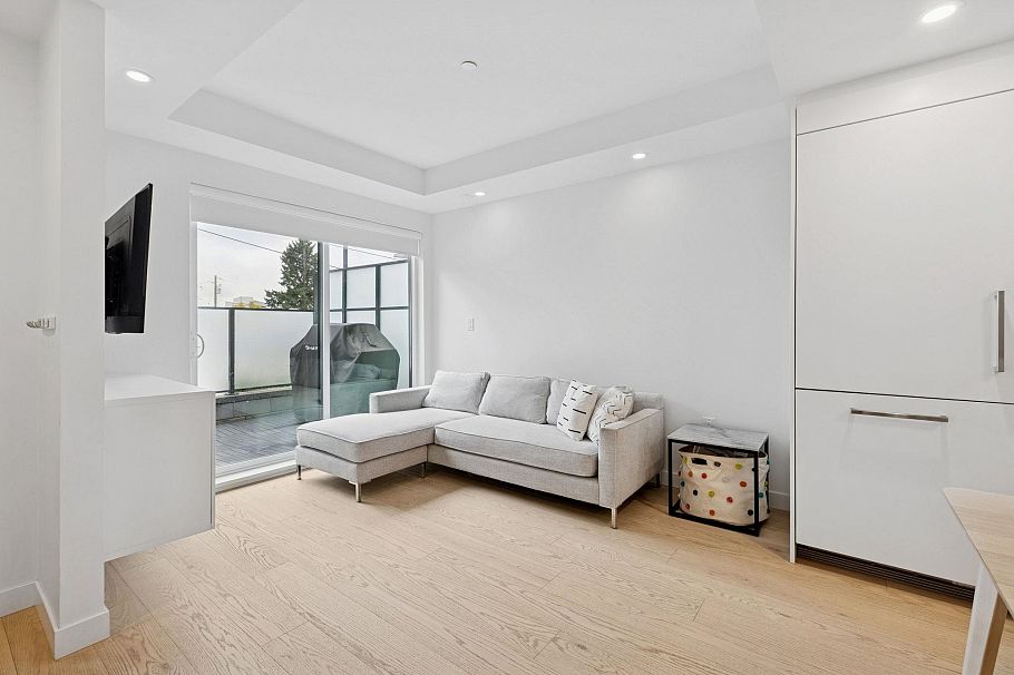 112 650 E 2nd Street North Vancouver, BC - 7