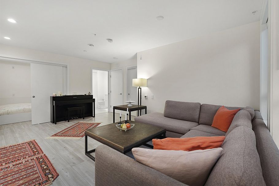 124 2035 Glenaire Drive North Vancouver, BC - 3