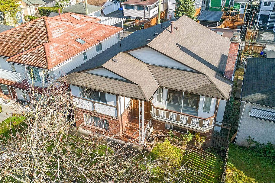4960 Prince Albert Street Vancouver, BC - 2