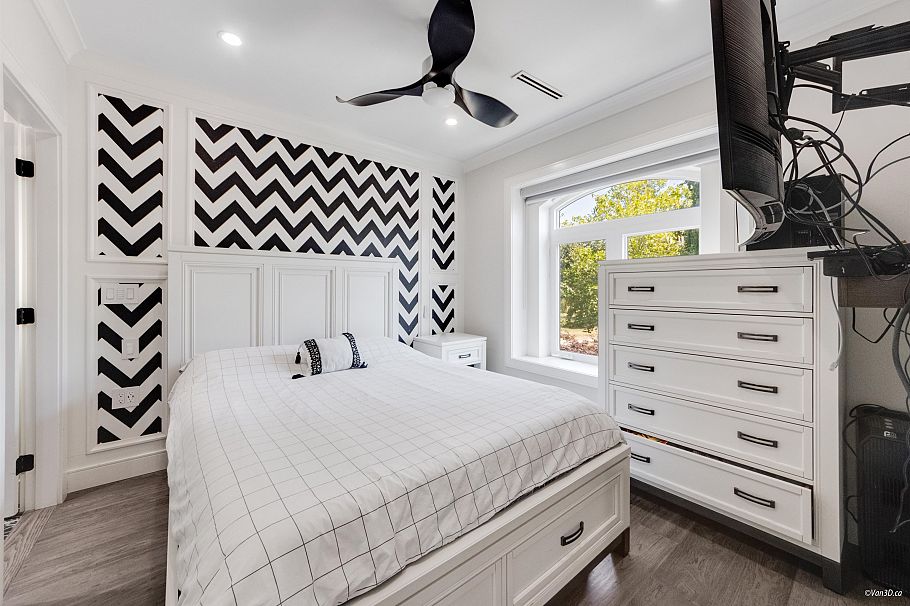 6913 Argyle Street Vancouver, BC - 20